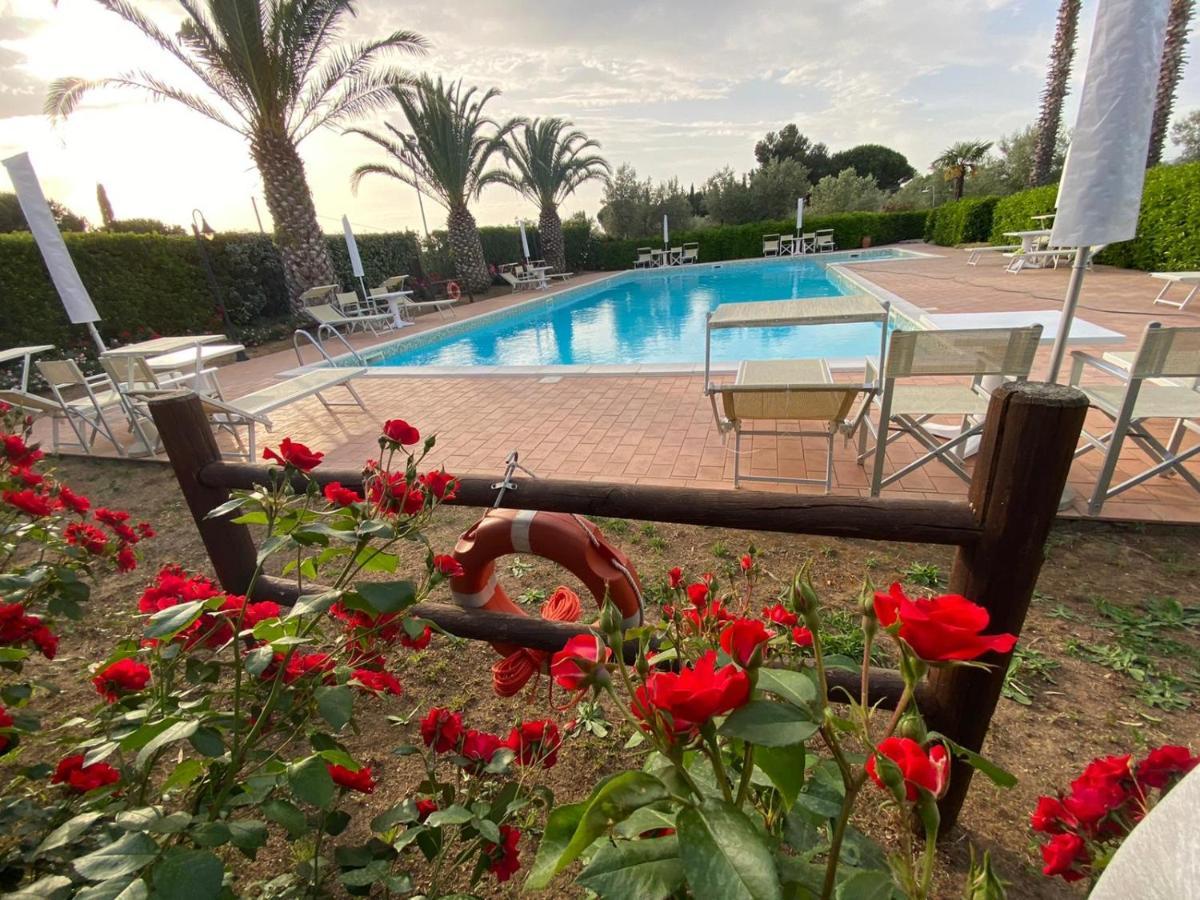 Le Macine Villa Cecina  Bagian luar foto