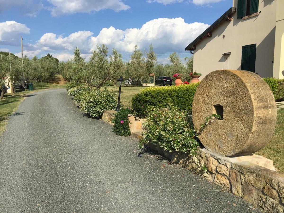 Le Macine Villa Cecina  Bagian luar foto