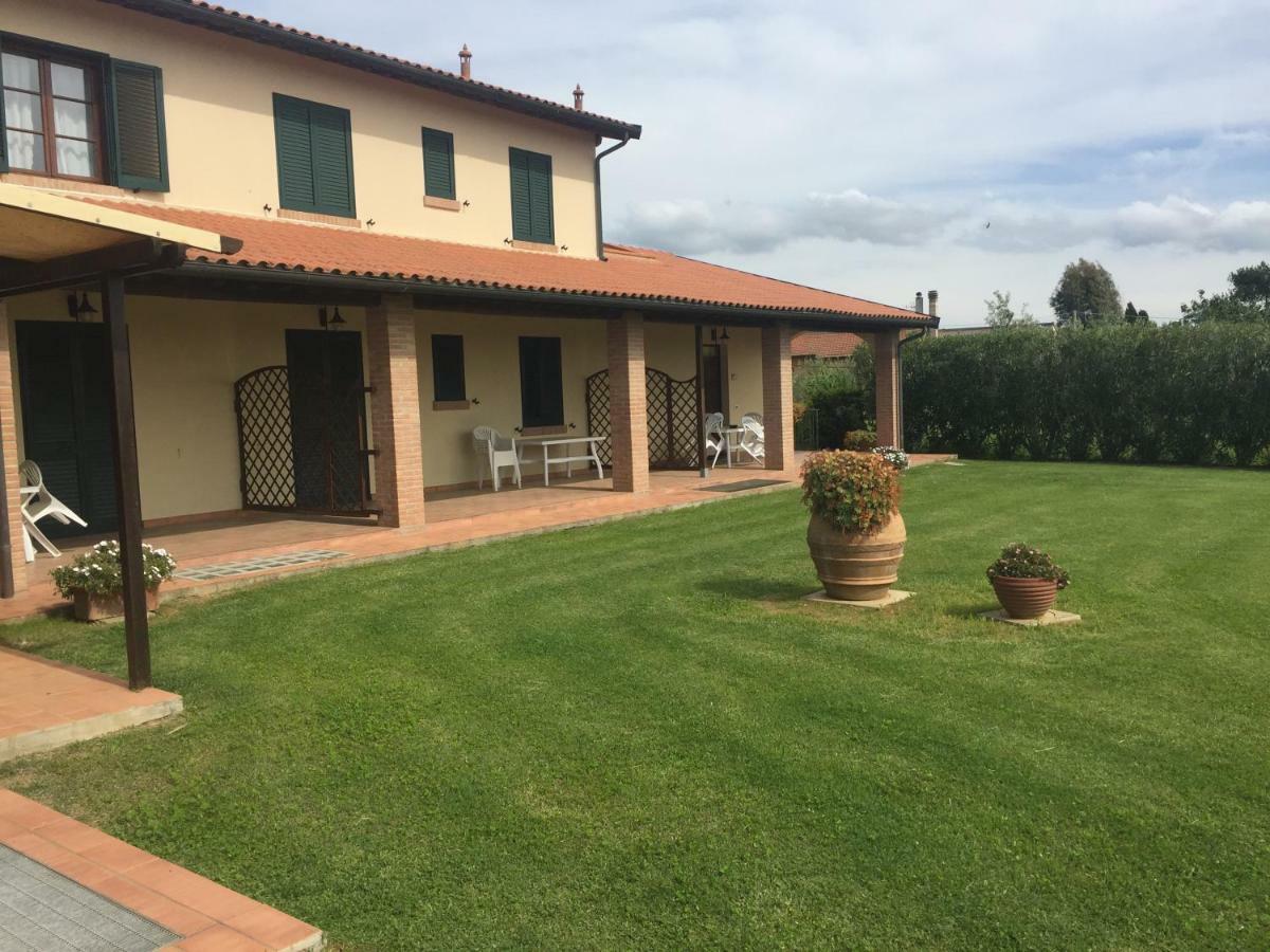 Le Macine Villa Cecina  Bagian luar foto
