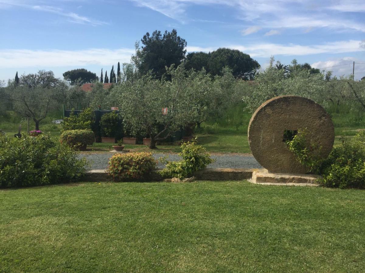 Le Macine Villa Cecina  Bagian luar foto