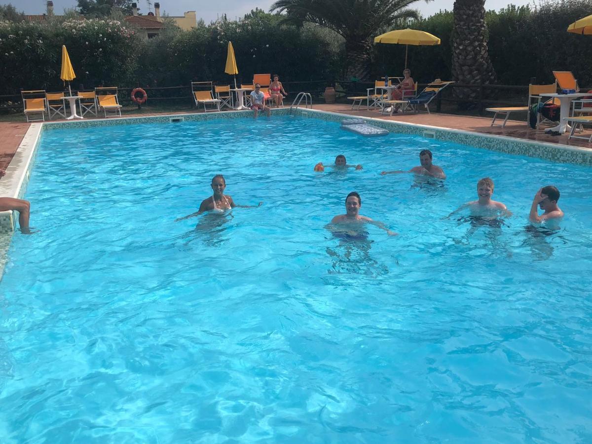 Le Macine Villa Cecina  Bagian luar foto